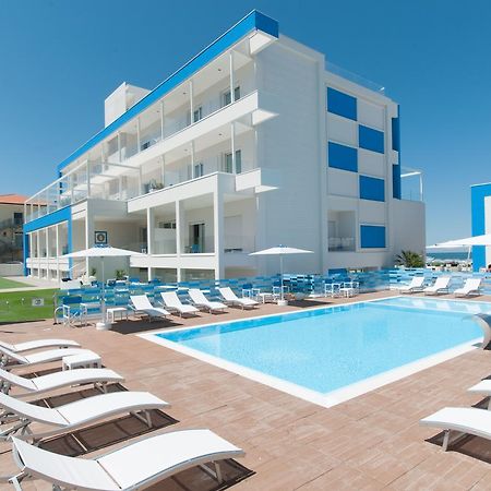 Lungomare Relax Residence Misano Adriatico Bagian luar foto
