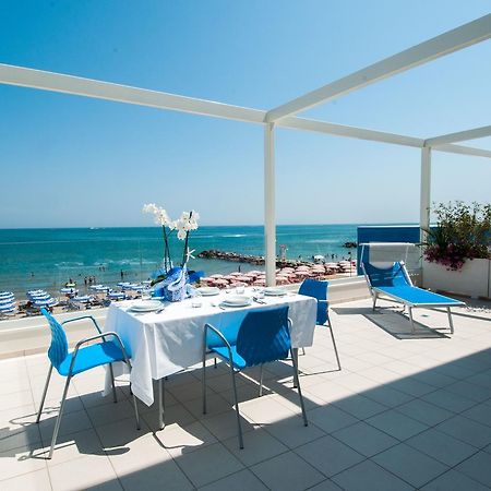 Lungomare Relax Residence Misano Adriatico Bagian luar foto