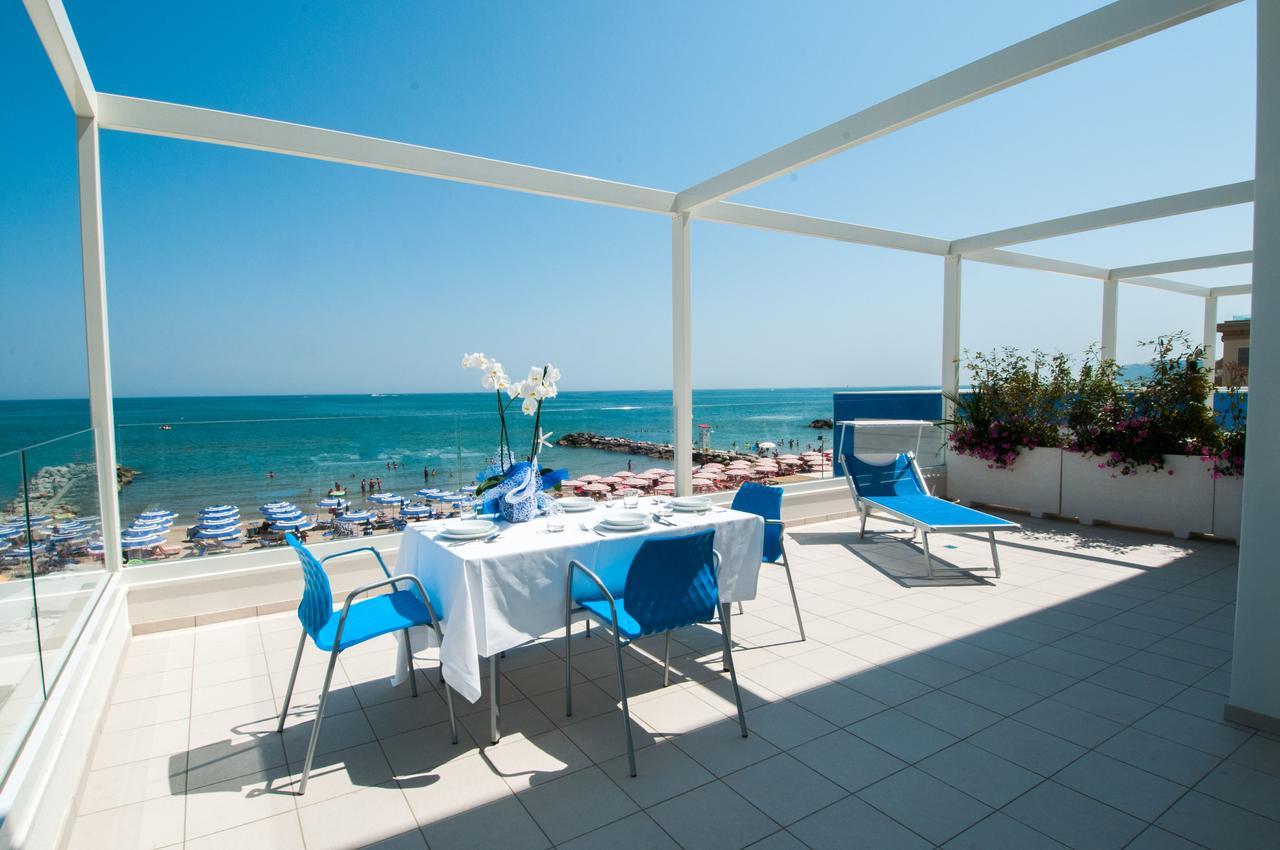Lungomare Relax Residence Misano Adriatico Bagian luar foto