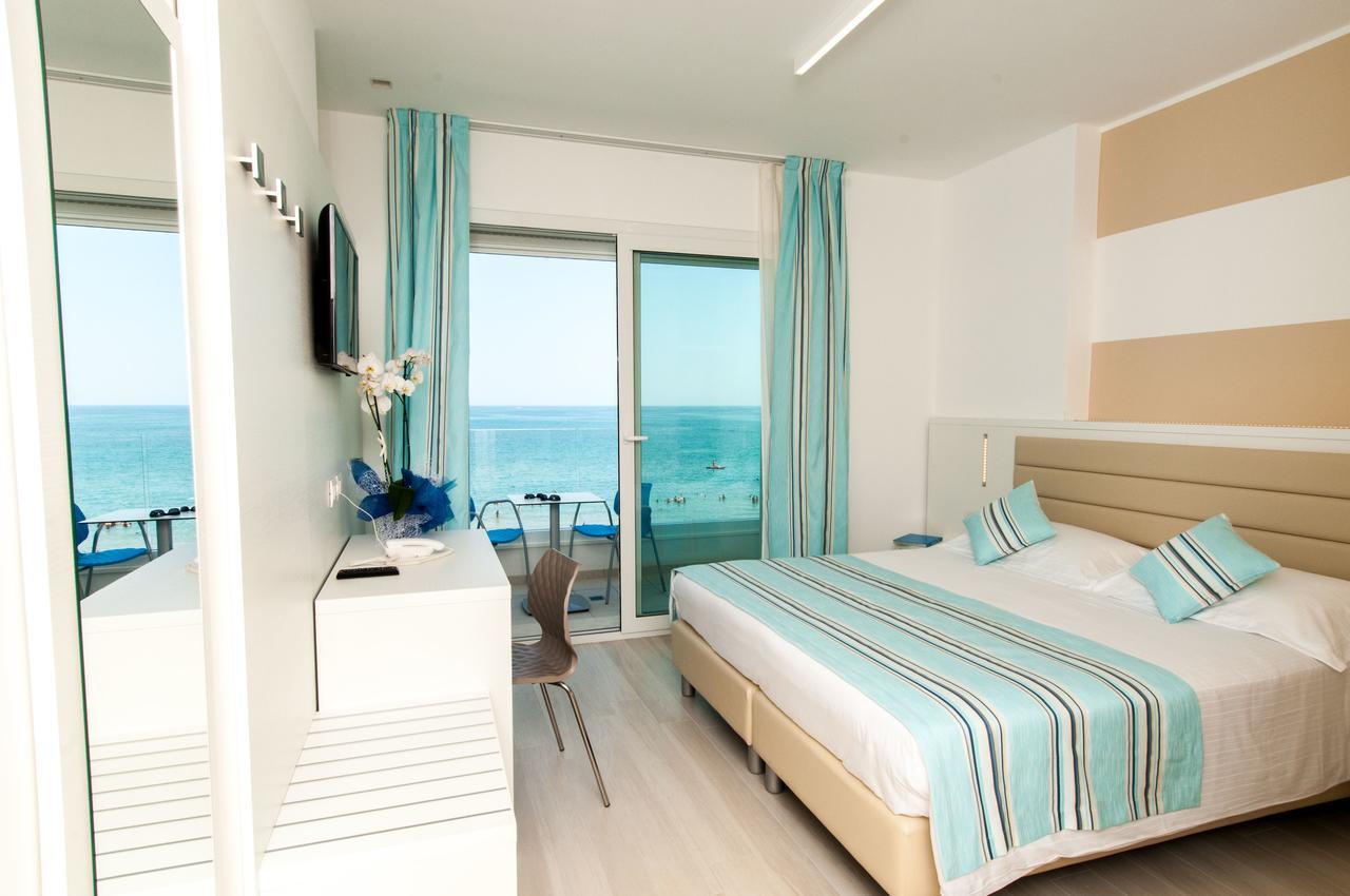 Lungomare Relax Residence Misano Adriatico Bagian luar foto
