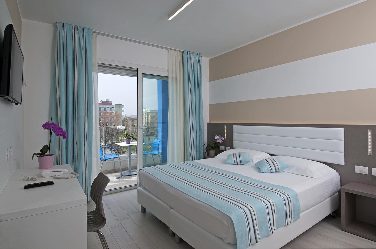 Lungomare Relax Residence Misano Adriatico Bagian luar foto