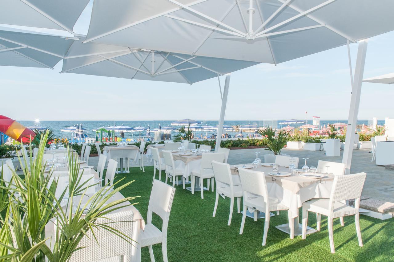 Lungomare Relax Residence Misano Adriatico Bagian luar foto