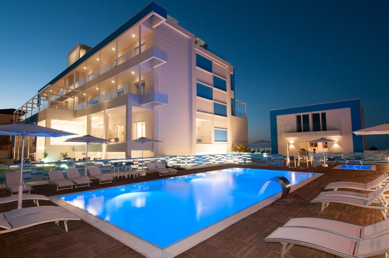 Lungomare Relax Residence Misano Adriatico Bagian luar foto