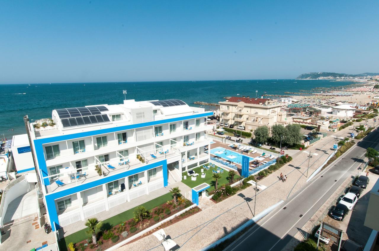 Lungomare Relax Residence Misano Adriatico Bagian luar foto